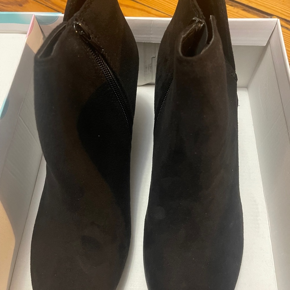 Soda Black Ankle Booties with Sleek Minimalist Design - Picture 2 of 6